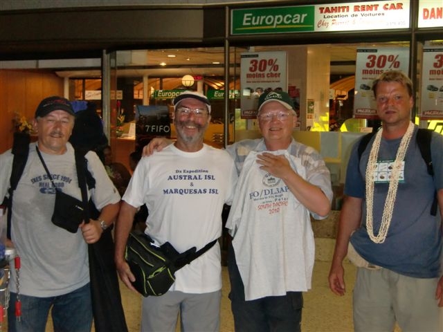 Meeting in Papeete vlnr DL1AWI, FO5QB, DL3APO, DL5XU